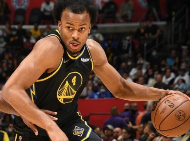 开云体育APP下载-近9场遭遇7场失败 低迷之中勇士终现一丝曙光